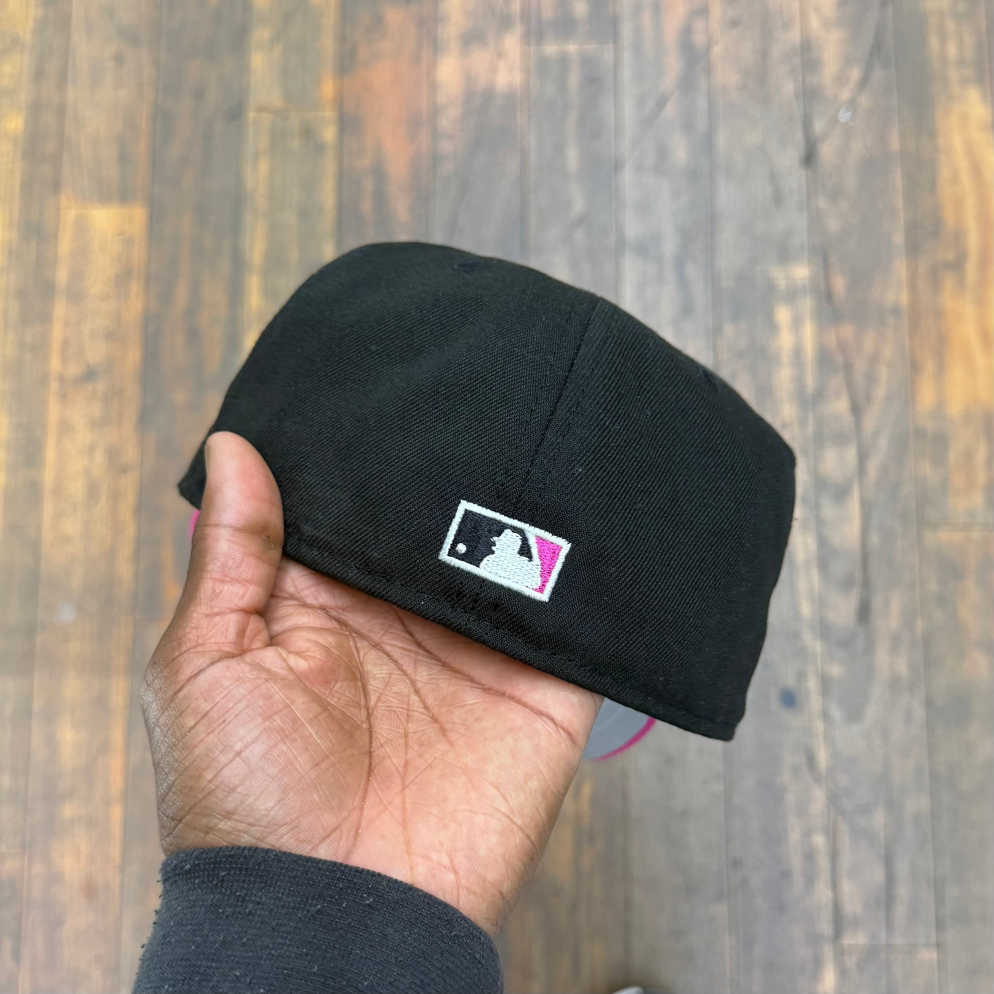 New York Yankees Black & Beetroot Pink 99 World Series Grey uv