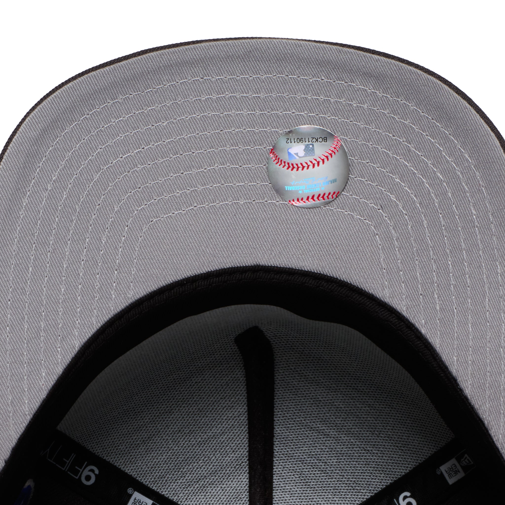 New York Yankees Dark Grey 950 AFrame SWS Patch Snap Back