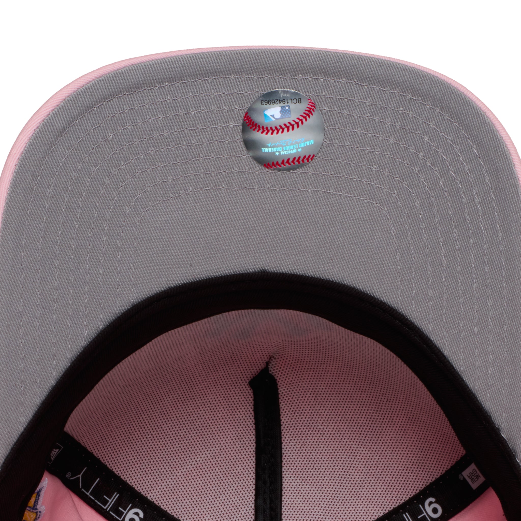 New York Yankees Soft Pink 950 AFrame 99 WS Snap Back