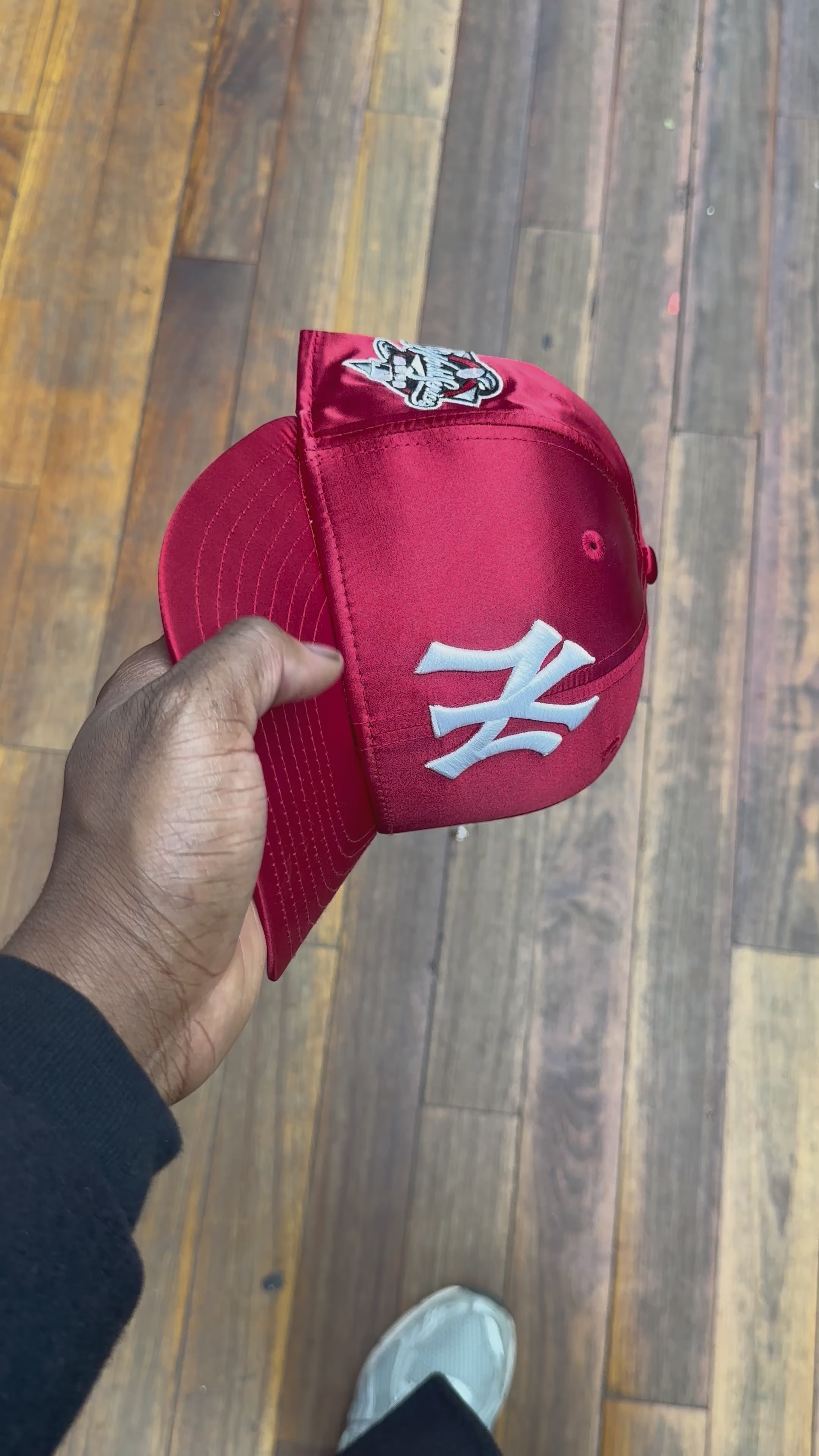 New York Yankees All Red Satin 2000 World Series Pink UV